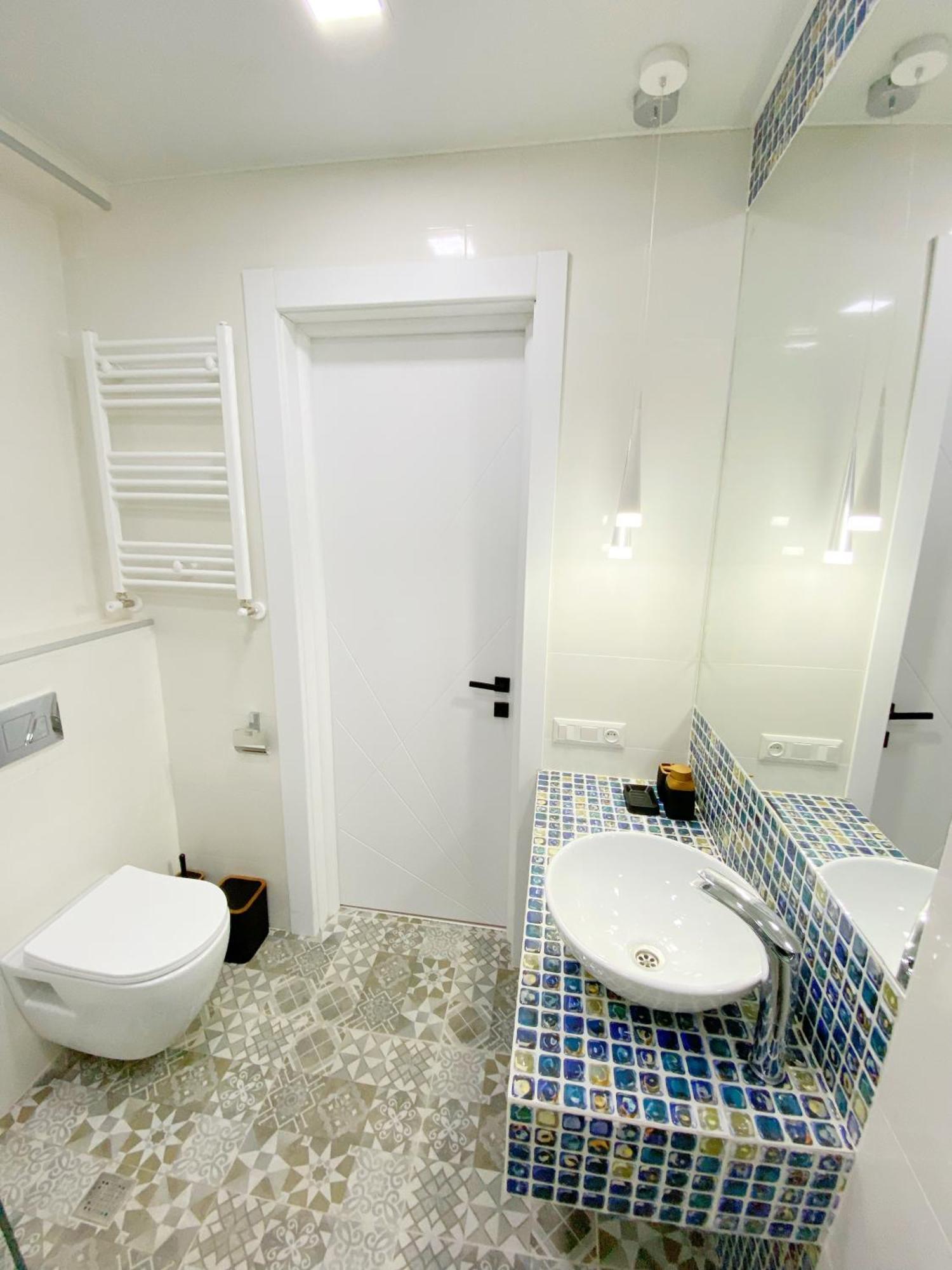 City Heart Luxury Apartment Kutaisi Exteriör bild