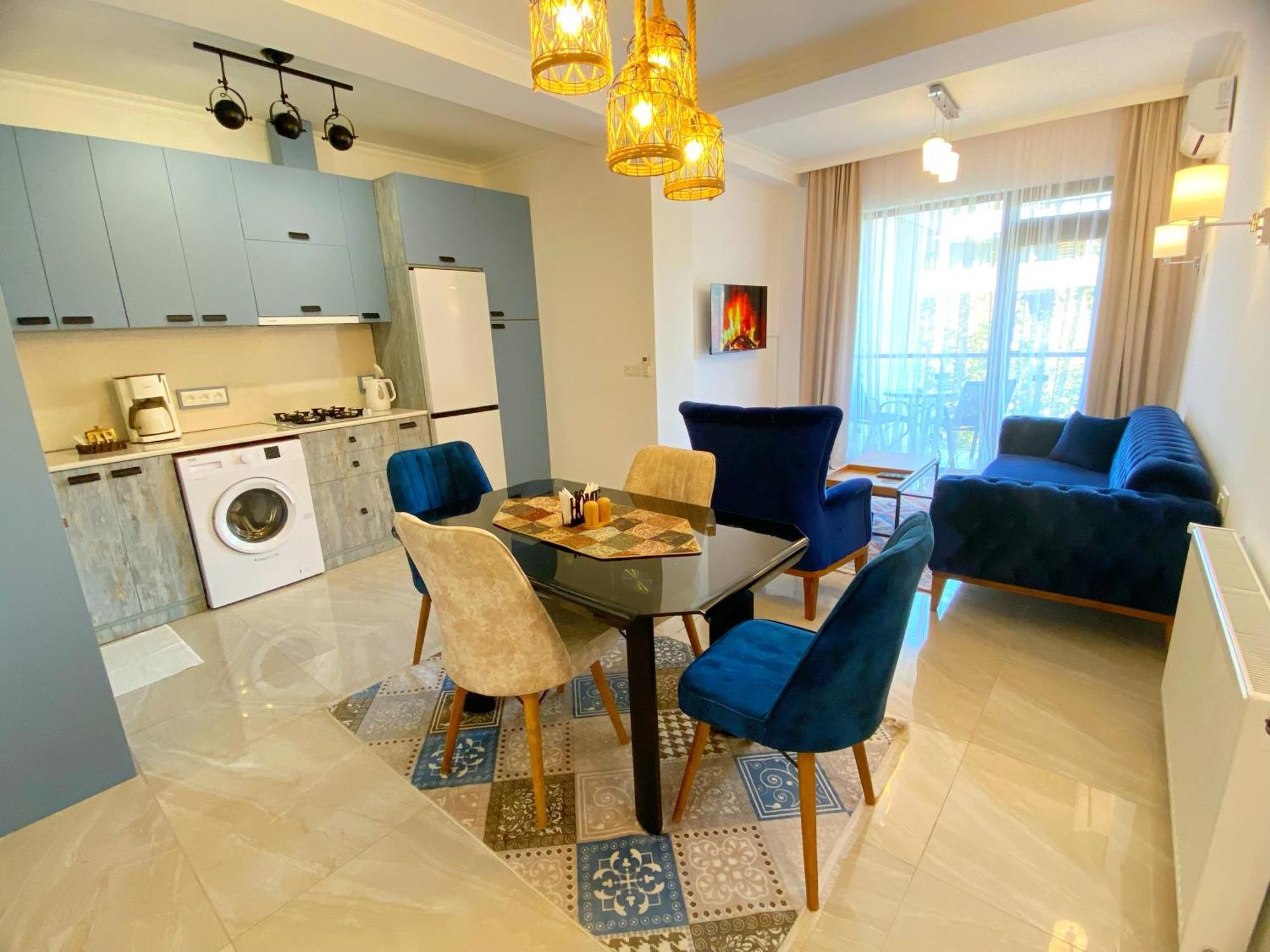 City Heart Luxury Apartment Kutaisi Exteriör bild